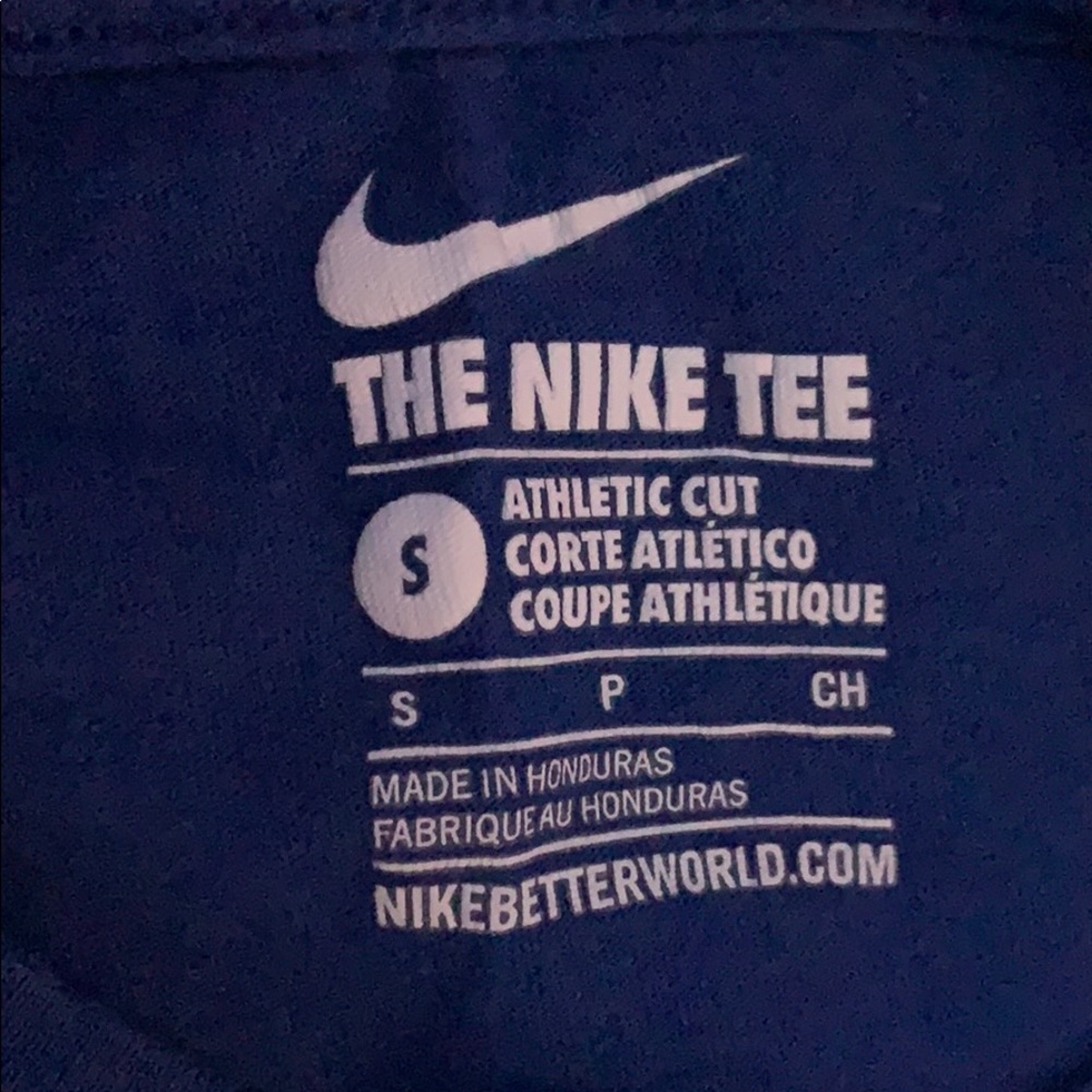 nike t-shirt - Picture 2 of 2
